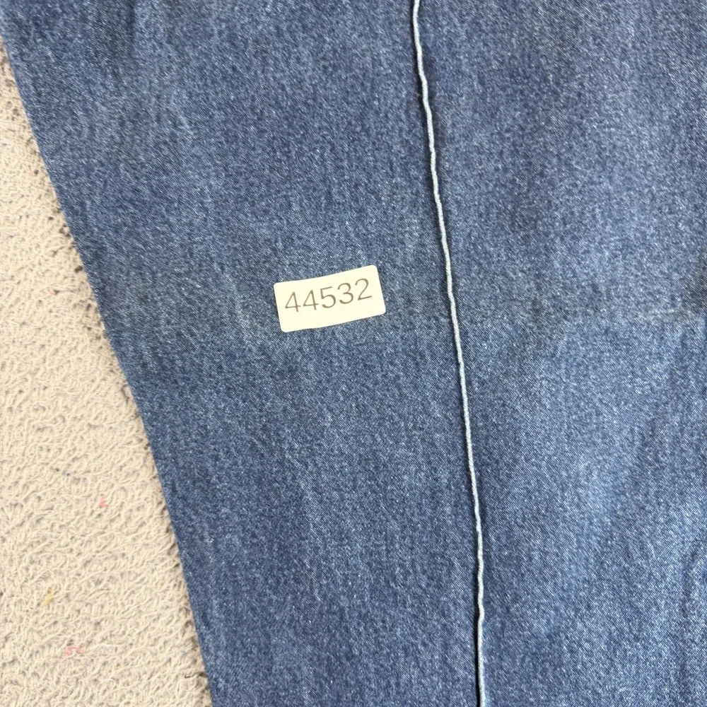 Levis before purchasing